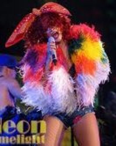 Rhianna Performing